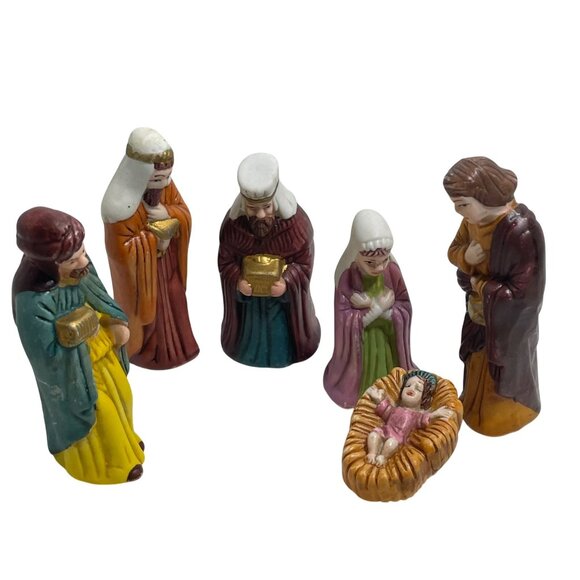 Vintage 6-Piece Ceramic Nativity Set With Baby Jesus Mary Joseph & Three Wise Me - Picture 2 of 6